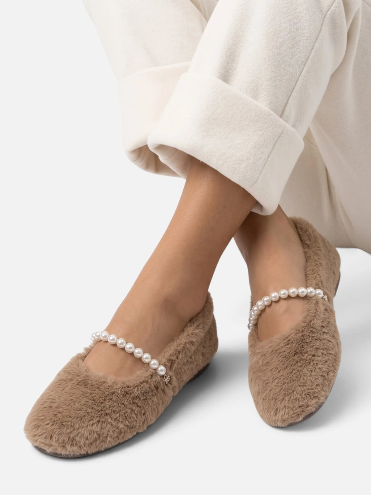 Women's Faux Fur Pearl Strap Ballet Flats