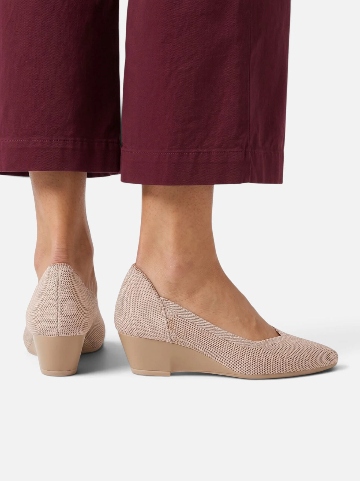 Women's Knit Pointed Toe Cushioned Wedge Pumps