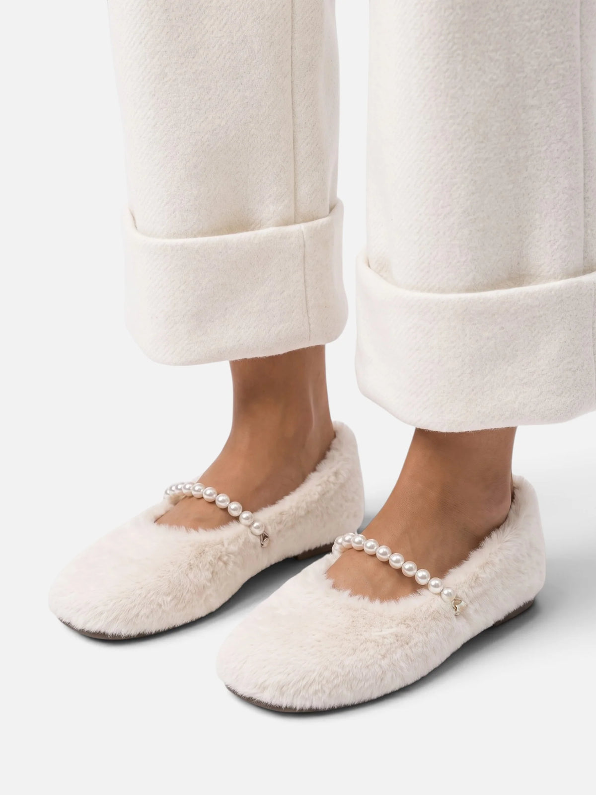 Women's Faux Fur Pearl Strap Ballet Flats
