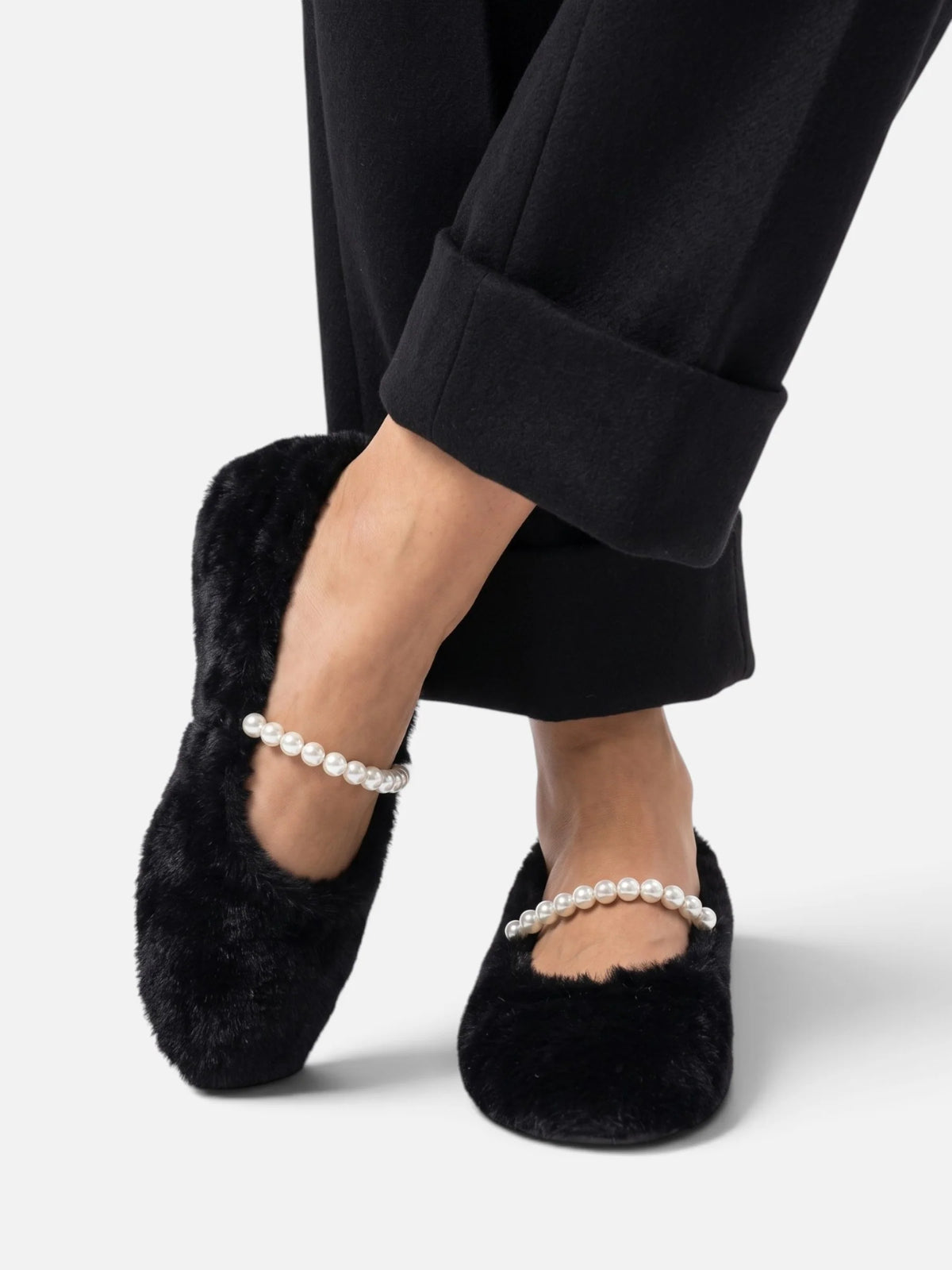 Women's Faux Fur Pearl Strap Ballet Flats