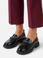 Women's Croc Effect Patent Leather Chain Loafers